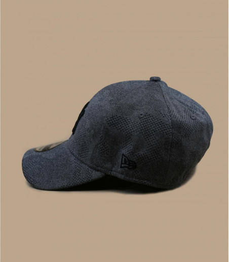 grey and black NY cap